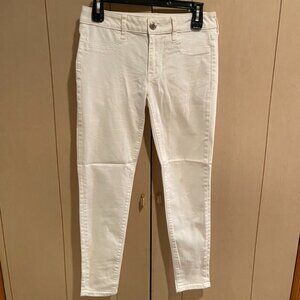 AMERICAN EAGLE OUTFITTERS SUPER STRETCH X WHITE JEGGINGS SIZE 4 SHORT